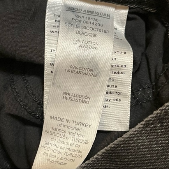 Good American good Ivón high waisted crop straight leg jeans in back - Picture 5 of 13